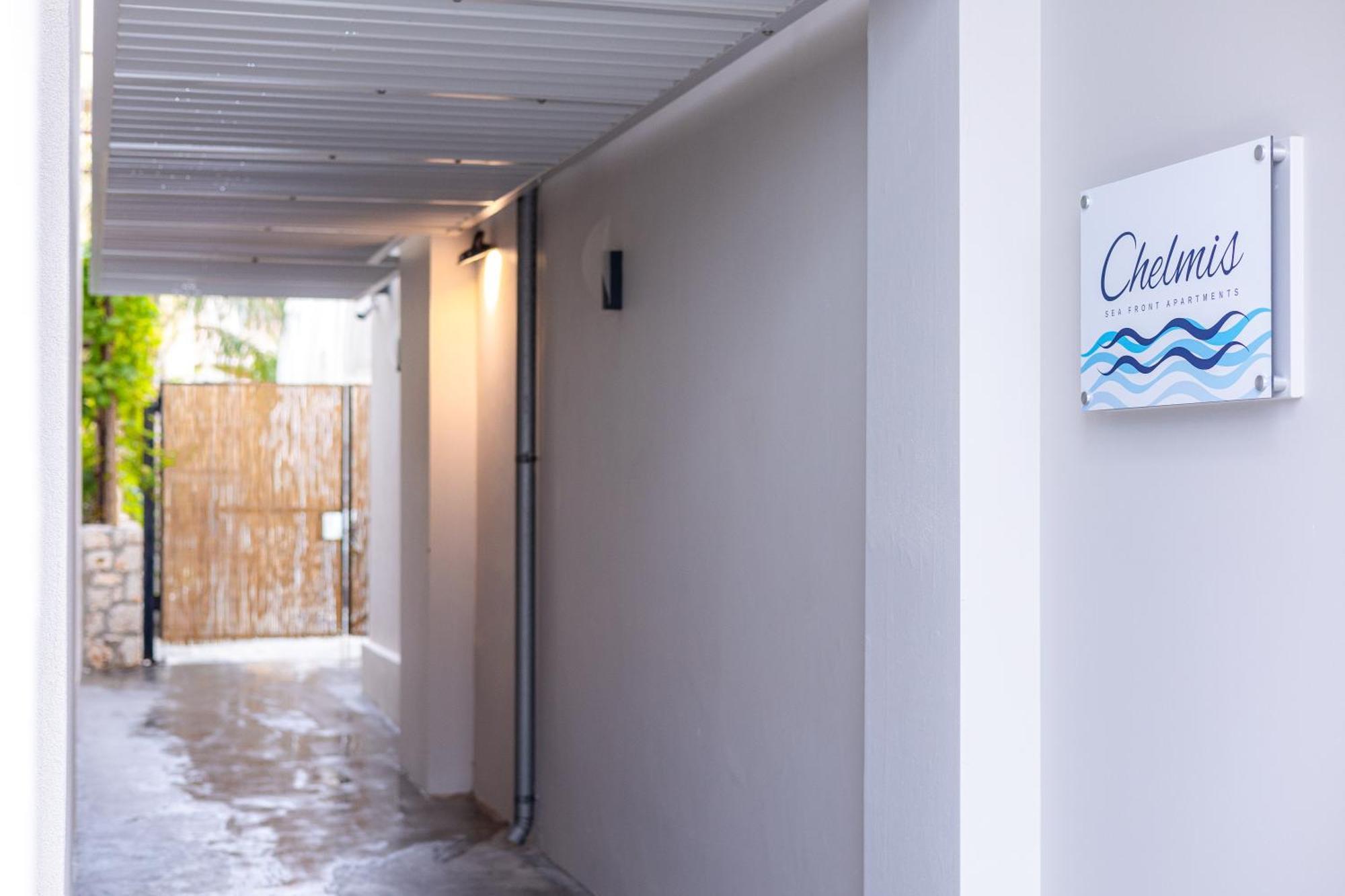 Chelmis Sea Front Apartments - Atlantis Argostoli  Exterior foto